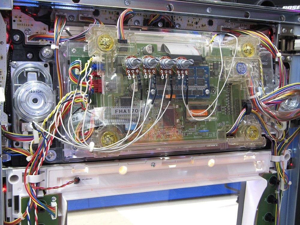 パチスロ実機 コードギアス反逆のルルーシュ コイン不要機搭載 100V対応 Vol調節有 スロット Sammy/サミー - 安心保証・業界最安値の販売 福助