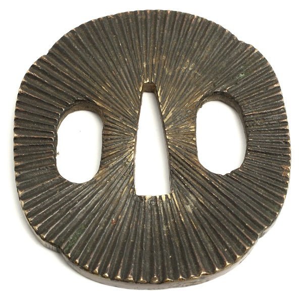 刀剣/日本刀 鍔/鐔 切込木瓜型 光線模様 101g/直径67×61mm 武具/刀装具 - 安心保証・業界最安値の販売 福助