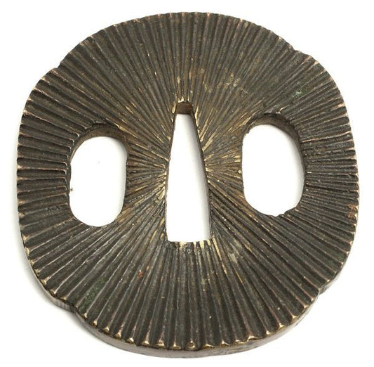 刀剣/日本刀 鍔/鐔 切込木瓜型 光線模様 101g/直径67×61mm 武具/刀装具 - 安心保証・業界最安値の販売 福助