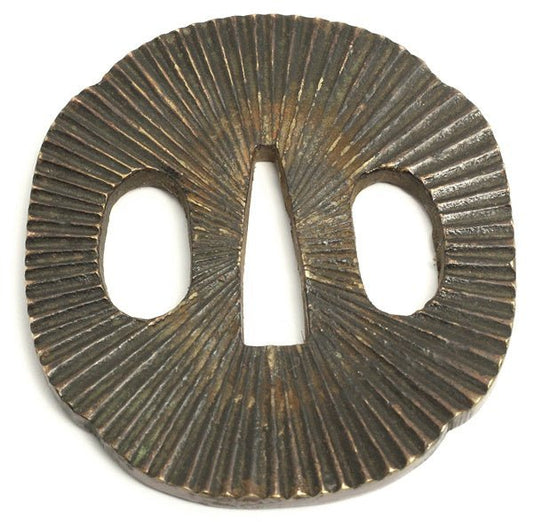 刀剣/日本刀 鍔/鐔 切込木瓜型 光線模様 101g/直径67×61mm 武具/刀装具 - 安心保証・業界最安値の販売 福助