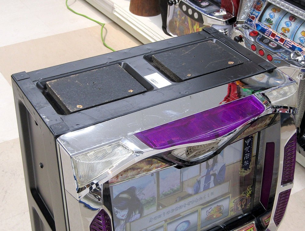 パチスロ実機 バジリスク2 甲賀忍法帖 コイン不要機付き 100V対応/ボリューム調節有 ドアキー/設定キー付属 - 電動工具・楽器・ブランド・住設家電も総合リユース｜リサイクルショップ福助