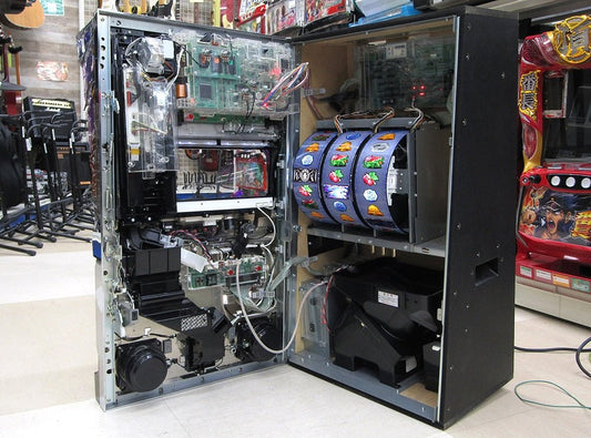 パチスロ実機 バイオハザード6 コイン不要機付き 家庭用電源対応 ボリューム調節有 スロット - 安心保証・業界最安値の販売 福助