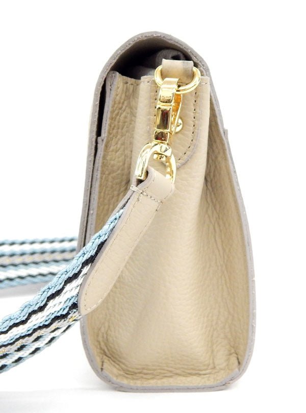 A.D.M.J レザーショルダーバッグ ターンロック 牛革 - 安心保証・業界最安値の販売 福助