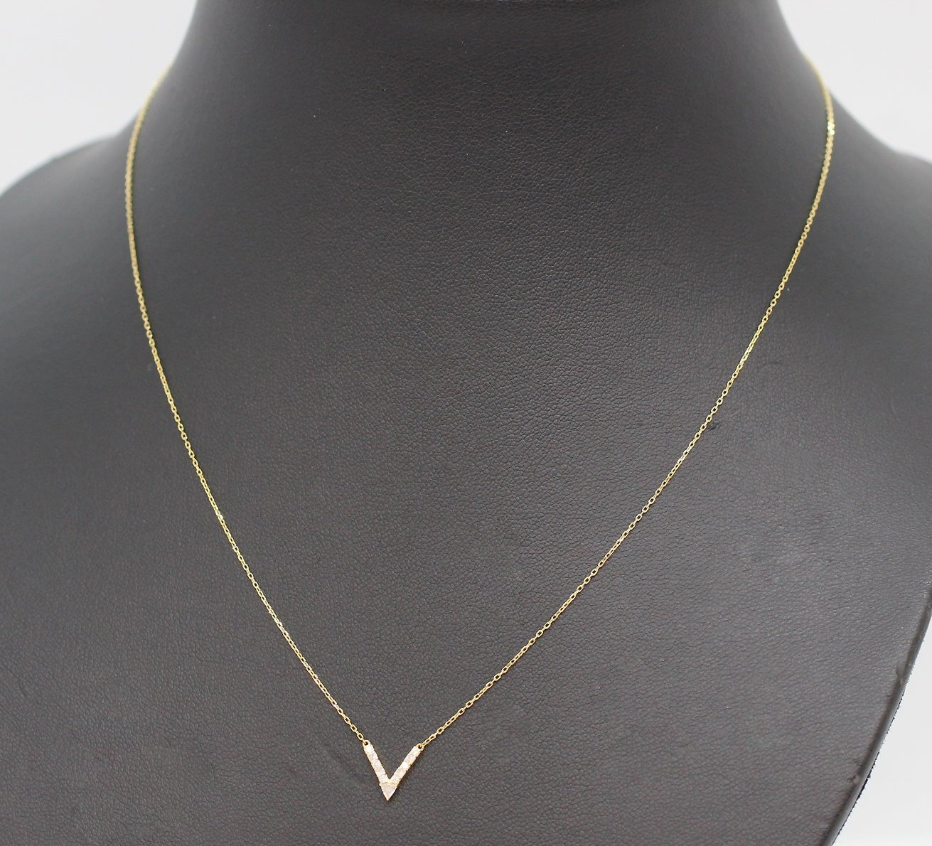 AHKAH(アーカー) 750(K18YG) ダイヤモンド Vチェーン ネックレス D0.12ct - 安心保証・業界最安値の販売 福助