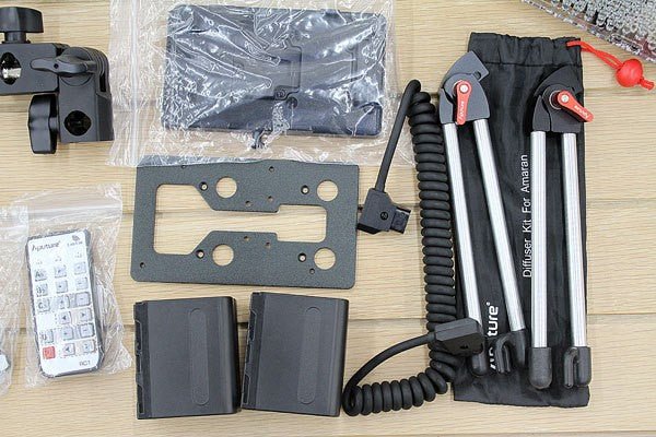 Aputure Amaran Tri - 8c 11.5インチ 撮影用LEDライト 超高輝度 2300K - 6800K 照明キット ワイヤレス 動作品 スタジオ機材 - 安心保証・業界最安値の販売 福助