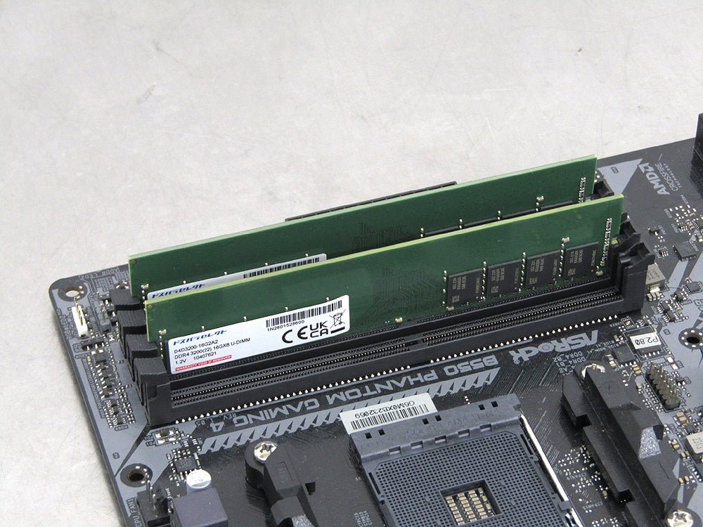 ASRock AMD Ryzen 3000シリーズ (Soket AM4)対応 B550チップセット搭載 ATX マザーボード B550 Phantom Gaming 4 - 安心保証・業界最安値の販売 福助