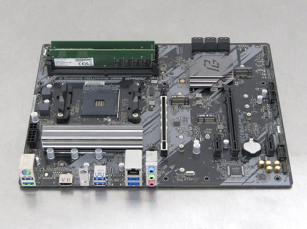 ASRock AMD Ryzen 3000シリーズ (Soket AM4)対応 B550チップセット搭載 ATX マザーボード B550 Phantom Gaming 4 - 安心保証・業界最安値の販売 福助