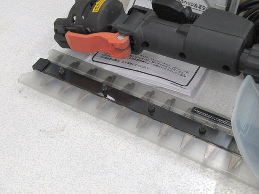 BLACK＆DECKER ブラック＆デッカー GPSH1000コード式5in1ポールヘッジ&芝生バリカン - 電動工具・楽器・ブランド・住設家電も総合リユース｜リサイクルショップ福助