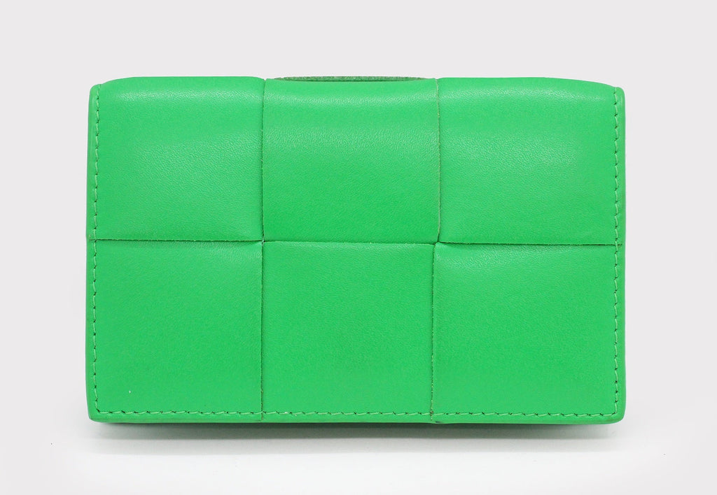 BOTTEGA VENETA (ボッテガヴェネタ) カセット ビジネスカードケース イントレチャート パラキート(グリーン) 679849VBWD33724 - 安心保証・業界最安値の販売 福助