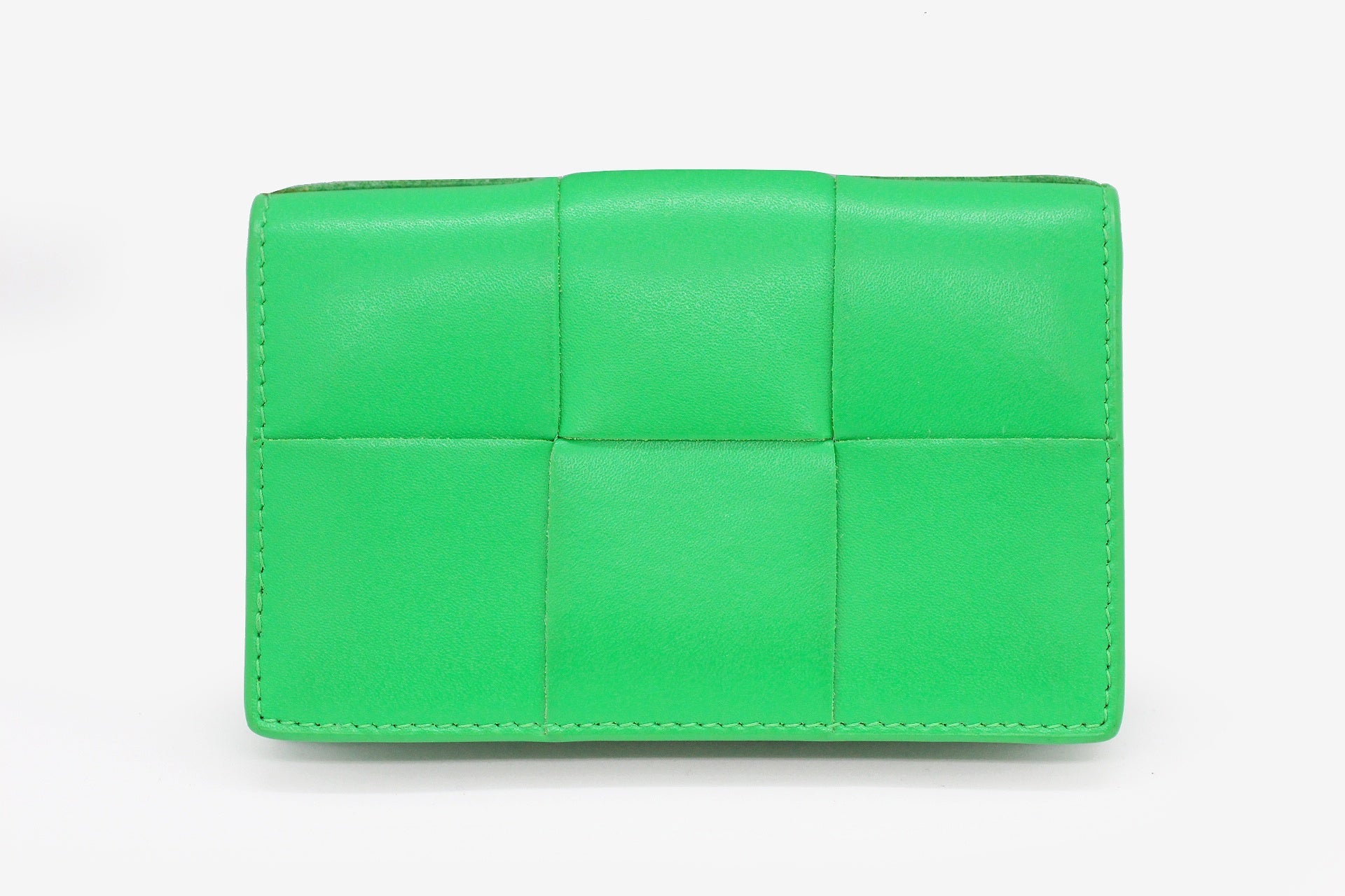 BOTTEGA VENETA (ボッテガヴェネタ) カセット ビジネスカードケース イントレチャート パラキート(グリーン) 679849VBWD33724 - 安心保証・業界最安値の販売 福助