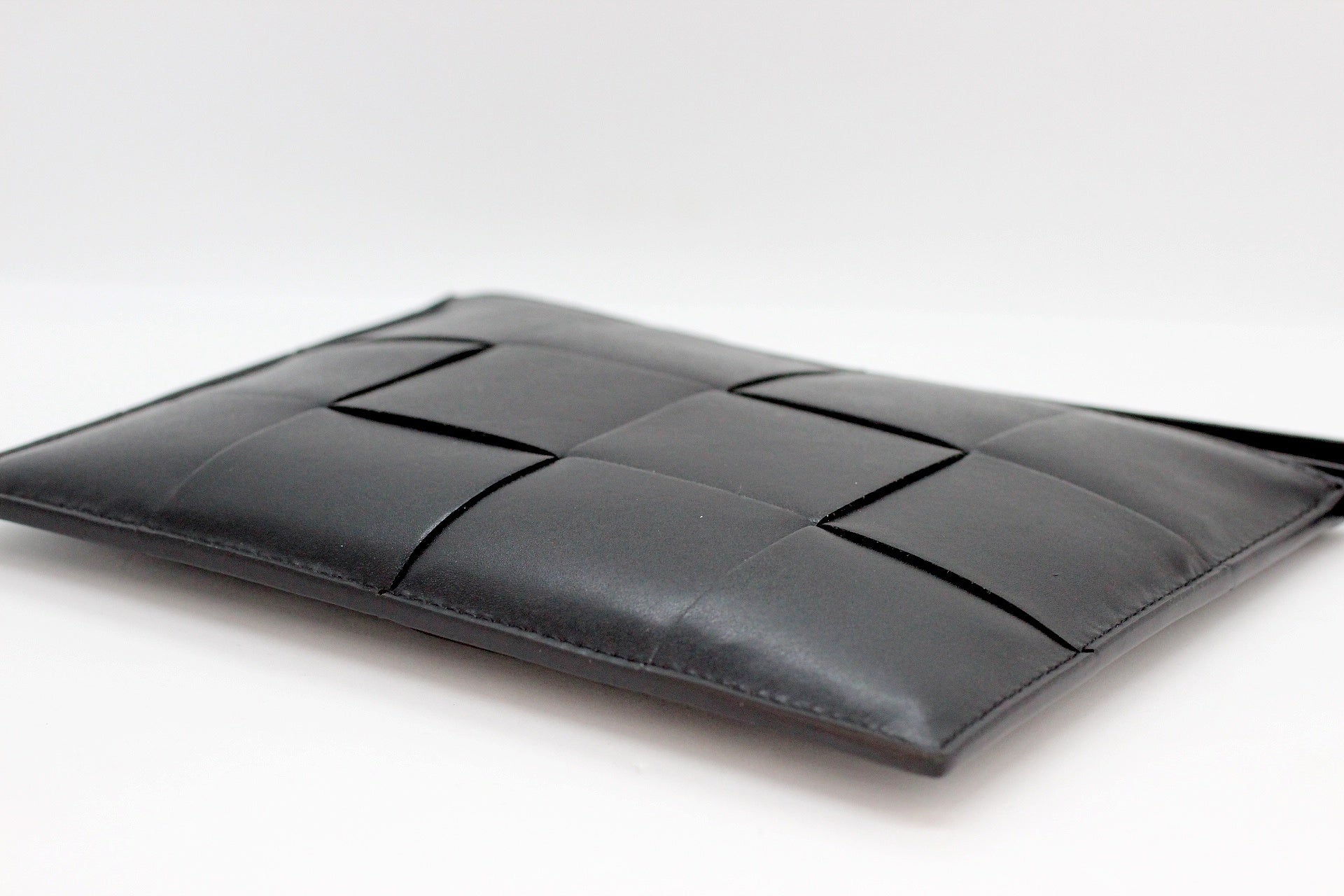 BOTTEGA VENETA (ボッテガヴェネタ) クラッチバッグ カーフレザー ビルポーチ イントレチャート 690599 - VBWD3 - 8803 セカンドバッグ - 安心保証・業界最安値の販売 福助