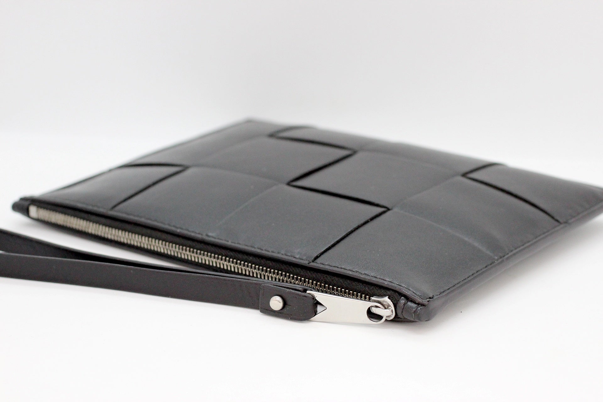 BOTTEGA VENETA (ボッテガヴェネタ) クラッチバッグ カーフレザー ビルポーチ イントレチャート 690599 - VBWD3 - 8803 セカンドバッグ - 安心保証・業界最安値の販売 福助