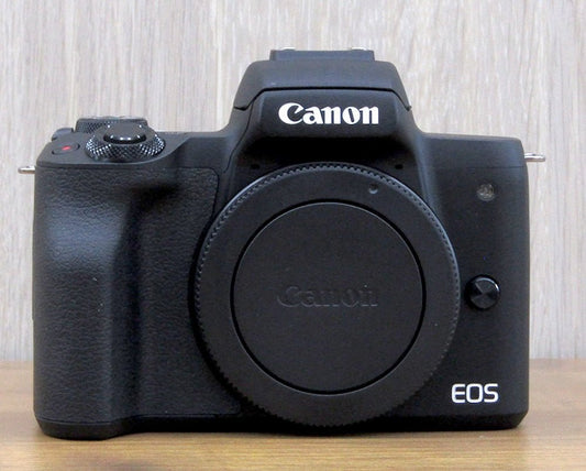 Canon キャノン ミラーレス一眼カメラ EOS Kiss M ダブルズームキット 14-45mm/55-200mm ブラック EOSKISSMBK-WZK - 電動工具・楽器・ブランド・住設家電も総合リユース｜リサイクルショップ福助