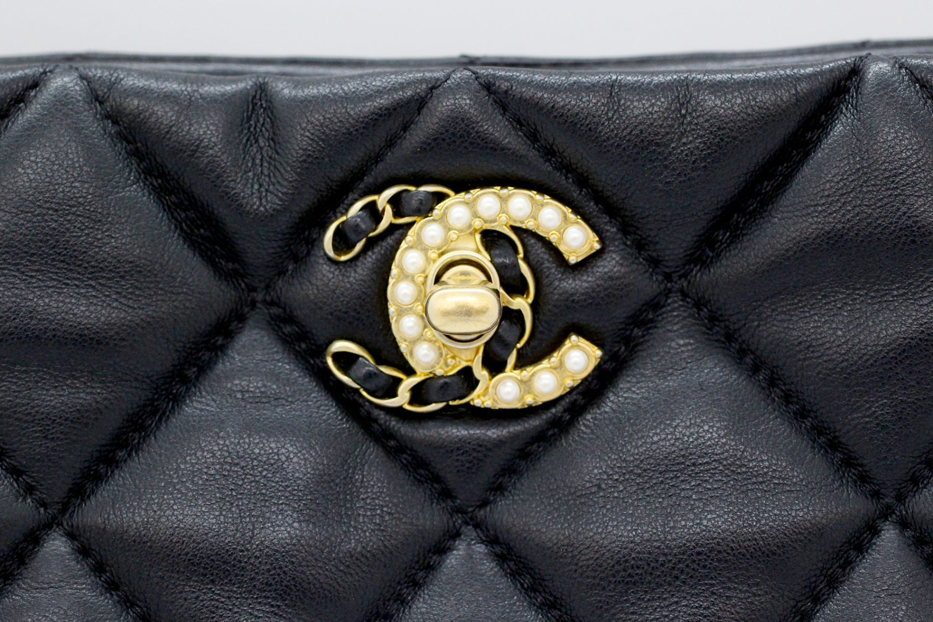 CHANEL(シャネル) マトラッセ ラムスキン キルティングクラッシュ オン チェーンホーボー ブラック ショルダーバッグ ポシェット - 電動工具・楽器・ブランド・住設家電も総合リユース｜リサイクルショップ福助