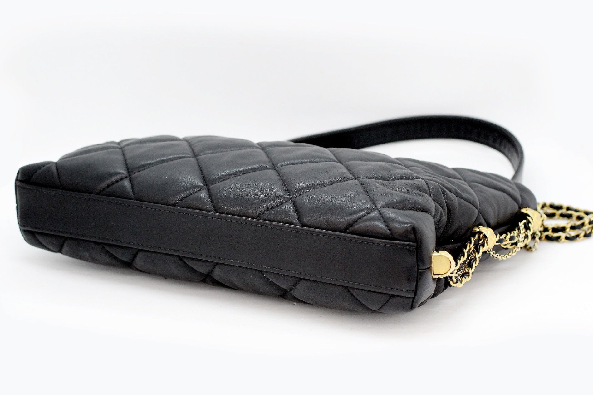 CHANEL(シャネル) マトラッセ ラムスキン キルティングクラッシュ オン チェーンホーボー ブラック ショルダーバッグ ポシェット - 電動工具・楽器・ブランド・住設家電も総合リユース｜リサイクルショップ福助
