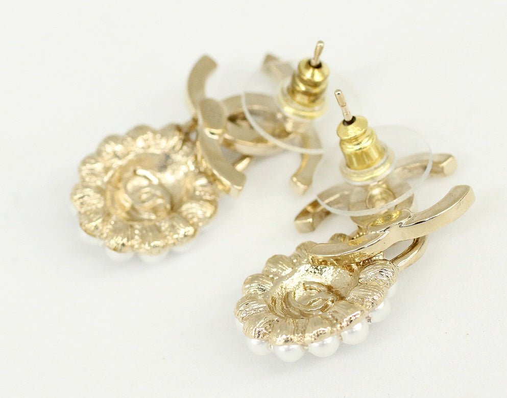 CHANEL(シャネル) ピアス ココマーク フェイクパール A21A 2021 オータムライン - 安心保証・業界最安値の販売 福助