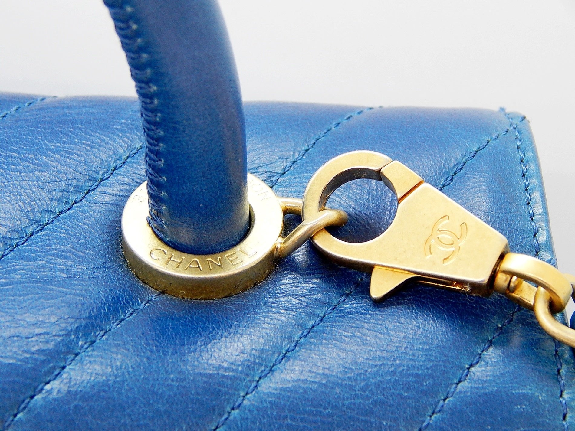 CHANEL(シャネル) Vステッチ ココハンドル チェーンショルダーバッグ ブルー - 安心保証・業界最安値の販売 福助