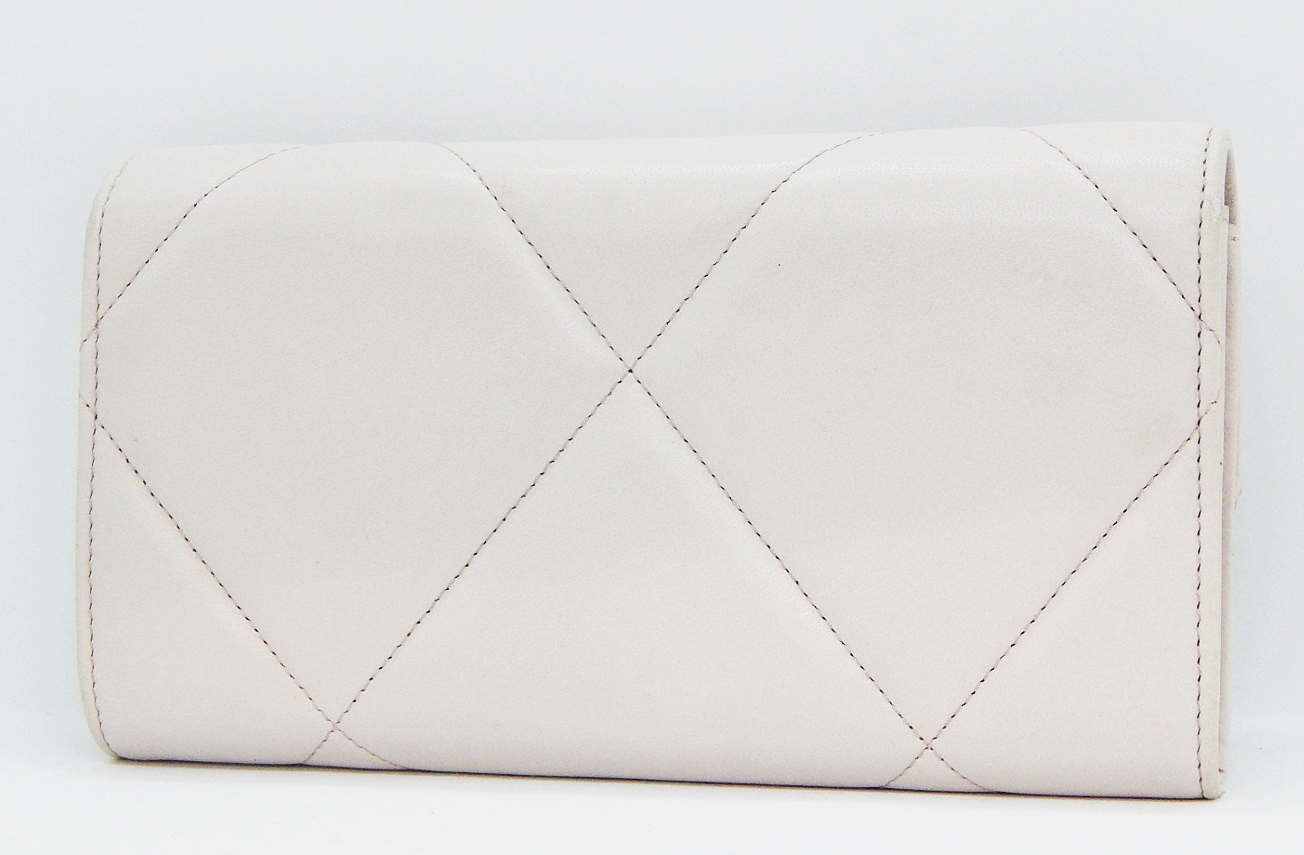 CHANEL19 (シャネル) ロングフラップ ウォレット ピンク 長財布 - 安心保証・業界最安値の販売 福助