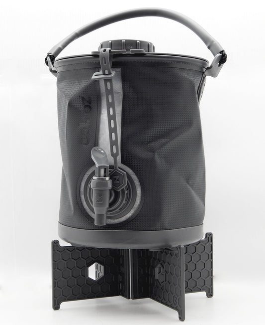Colapz (コラプズ) 2 - in - 1 Water Carrier&Bucket ウォータージャグ 8L SORC - 001 GREY 折りたたみ - 安心保証・業界最安値の販売 福助