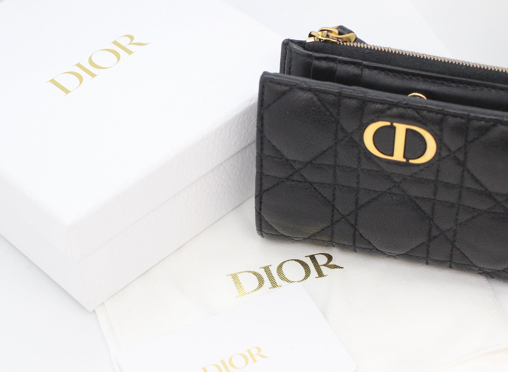 Dior Caro Dahlia ウォレット カナージュ カーフスキン ブラック ディオール カロ ダリア コンパクト 二つ折り財布 - 安心保証・業界最安値の販売 福助