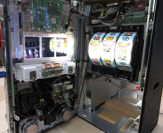 パチスロ実機 EXCITE/エキサイト 真田純勇士 ラブストライク 5号機 コイン不要機付き 100V対応 無段階Volつまみ搭載 - 電動工具・楽器・ブランド・住設家電も総合リユース｜リサイクルショップ福助