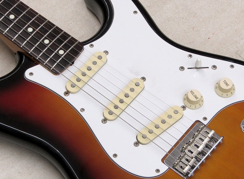 Fender Japan Stratocaster ST62 ハードテイルブリッジ搭載 フェンダージャパン ストラトキャスター ギター - 安心保証・業界最安値の販売 福助