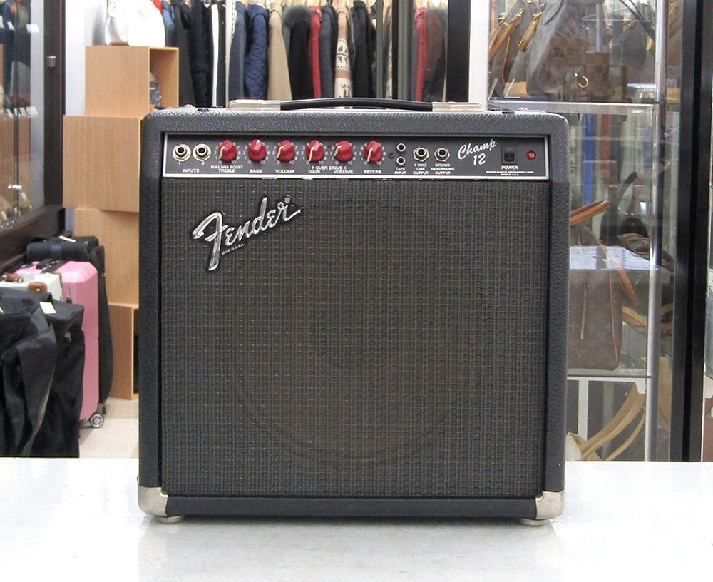 Fender USA Champ12 フェンダー ギターアンプ 赤ノブ 状態良好 15W出力 スプリングリバーブ - 電動工具・楽器・ブランド・住設家電も総合リユース｜リサイクルショップ福助