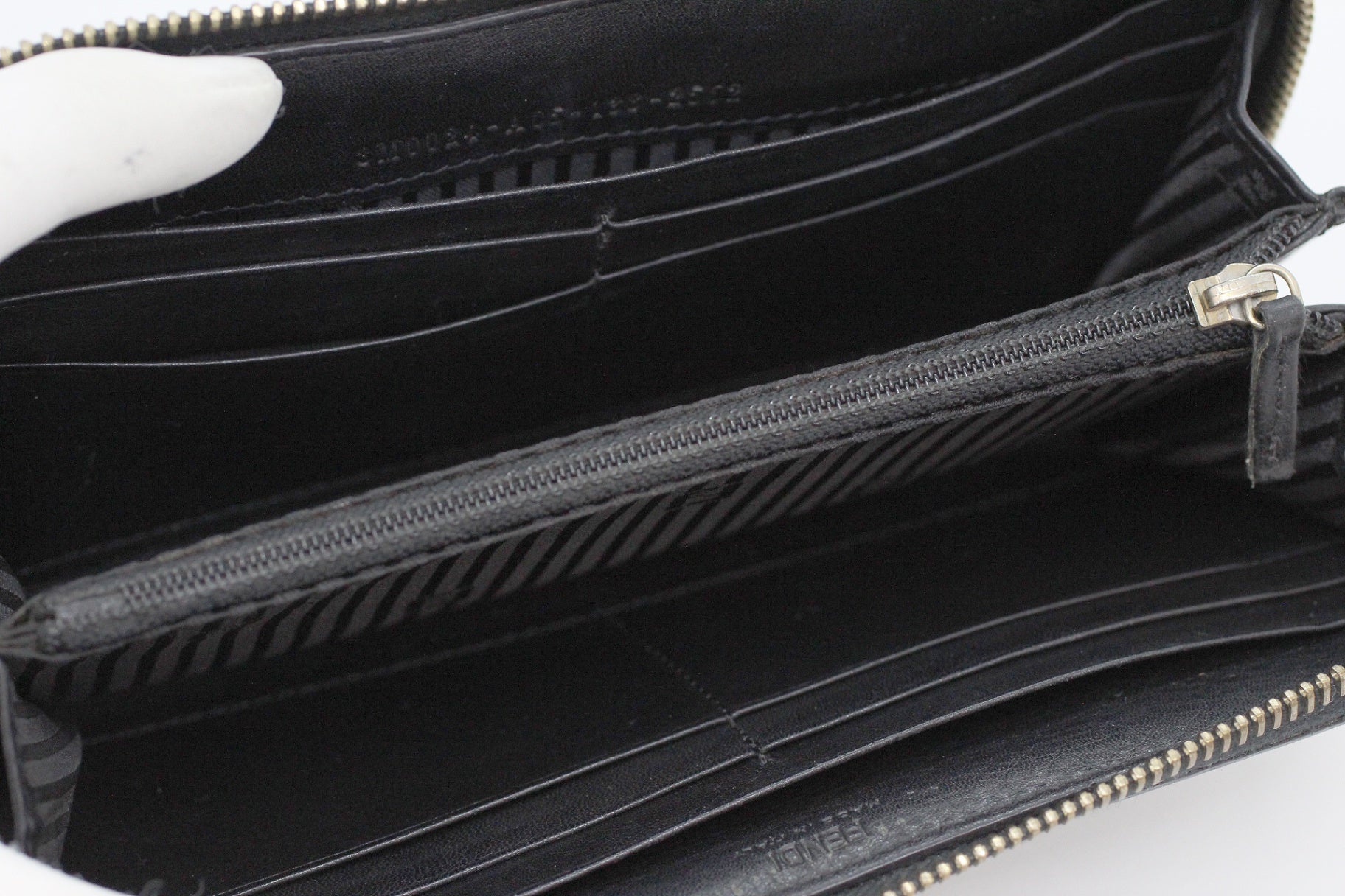 FENDI(フェンディ) ジップウォレット ラウンドファスナー 長財布 エナメル 黒/ブラック 8M0024 - 安心保証・業界最安値の販売 福助