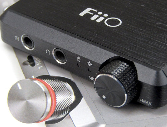 FiiO A5 ポータブルヘッドフォンアンプ/ヘッドホンアンプ ブラック - 安心保証・業界最安値の販売 福助