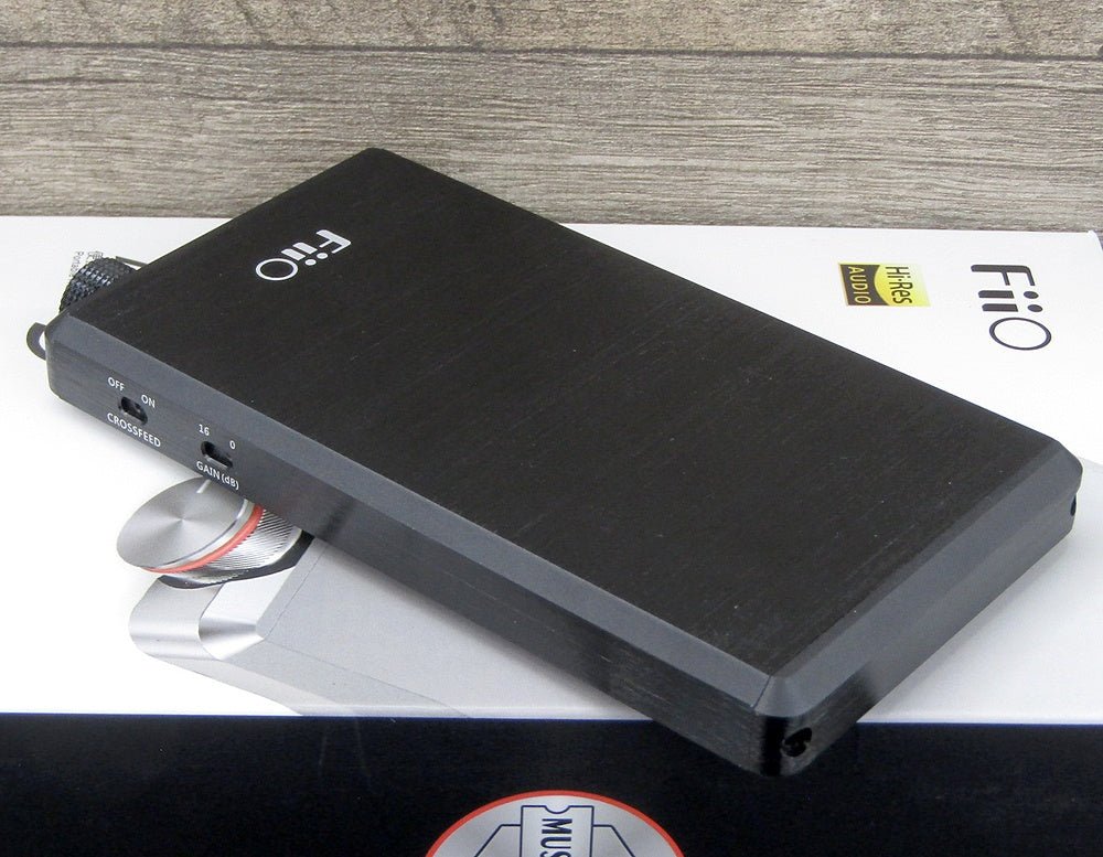 FiiO A5 ポータブルヘッドフォンアンプ/ヘッドホンアンプ ブラック - 安心保証・業界最安値の販売 福助