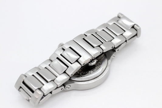 GUCCI(グッチ) 8900M メンズクォーツウォッチ 腕時計 SS グレー文字盤 - 電動工具・楽器・ブランド・住設家電も総合リユース｜リサイクルショップ福助