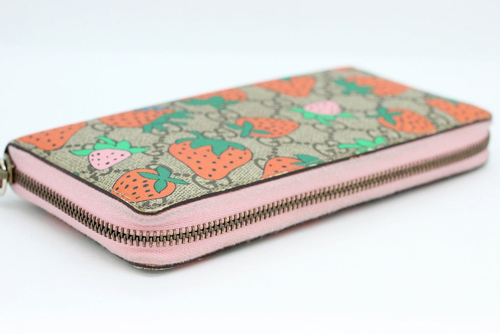 GUCCI [グッチ] ジップウォレット STRAWBERRY PRINT ストロベリープリント B.EB.MULT/SUGAR PINK ラウンドファスナー財布 - 安心保証・業界最安値の販売 福助