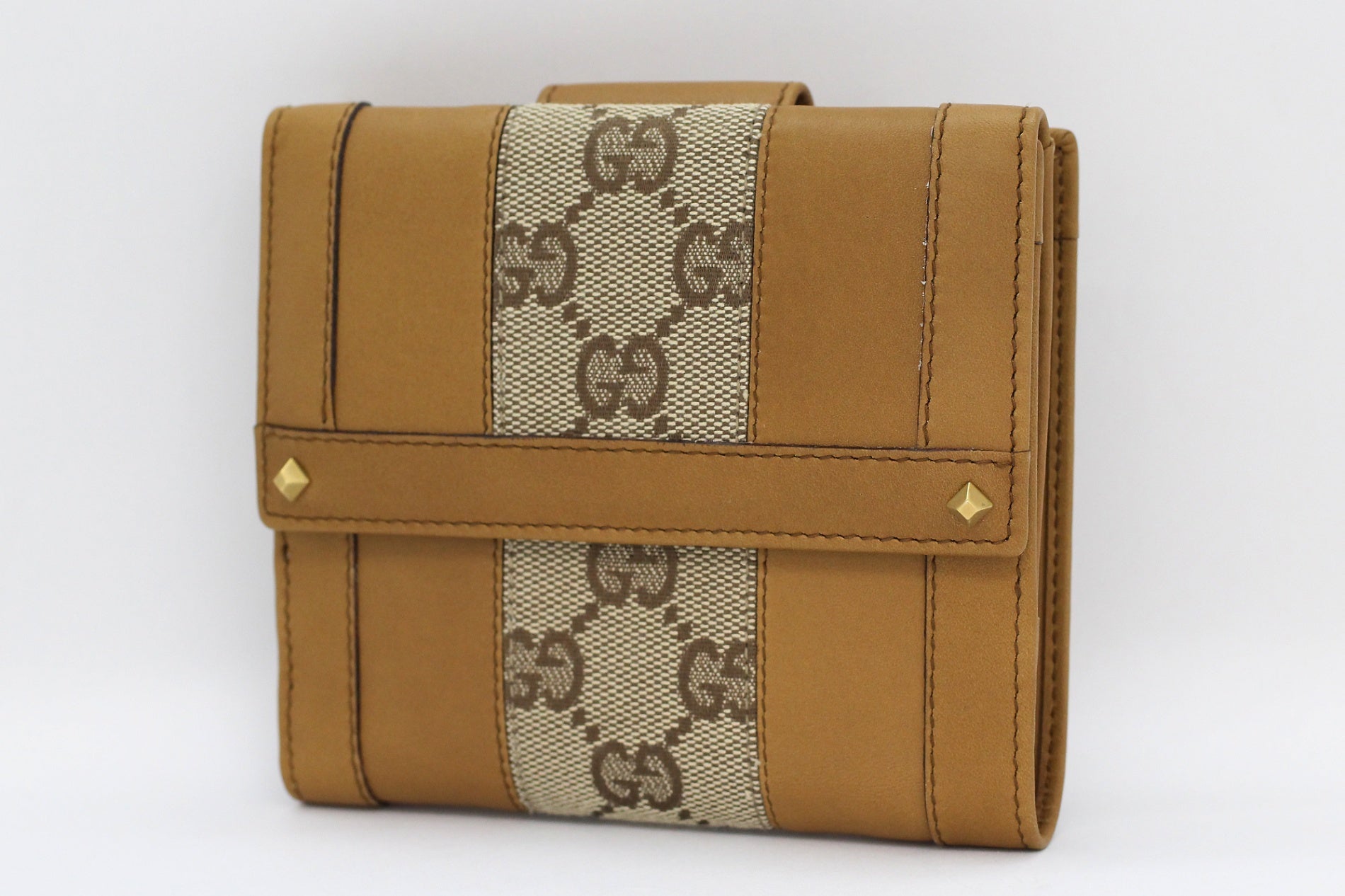 GUCCI(グッチ) Wホック 二つ折り財布 120927 203887 GGキャンバス/レザー - 電動工具・楽器・ブランド・住設家電も総合リユース｜リサイクルショップ福助