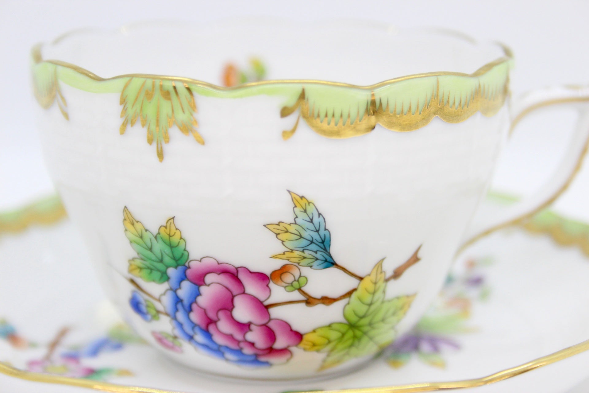 HEREND(ヘレンド) ビクトリアブーケ ティーカップ＆ソーサー 200ml - 安心保証・業界最安値の販売 福助