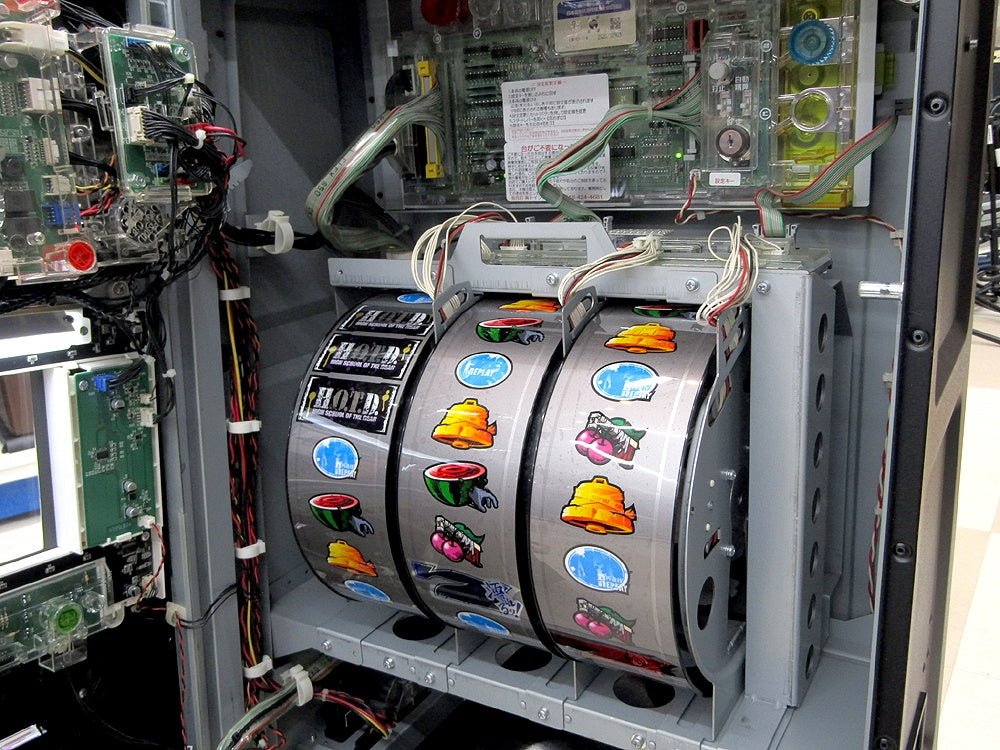 パチスロ実機 学園黙示録 HIGH SCHOOL OF THE DEAD ハイスクールオブザデッド コイン不要機搭載 100V対応 ボリューム調節有 - 安心保証・業界最安値の販売 福助