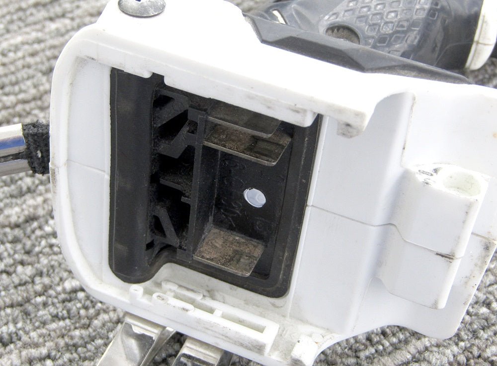HITACHI 日立工機 14.4V コードレスインパクトドライバー 充電式 ホワイト WH14DDL2(NN) 本体のみ 蓄電池・充電器別売り - 電動工具・楽器・ブランド・住設家電も総合リユース｜リサイクルショップ福助
