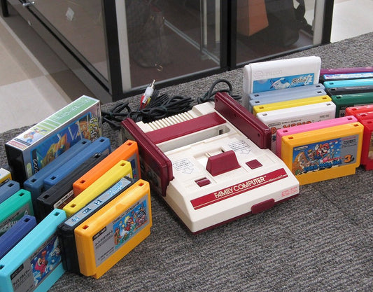 任天堂 ファミコン本体 +ソフト HVC-002 ファミリーコンピューター - 電動工具・楽器・ブランド・住設家電も総合リユース｜リサイクルショップ福助