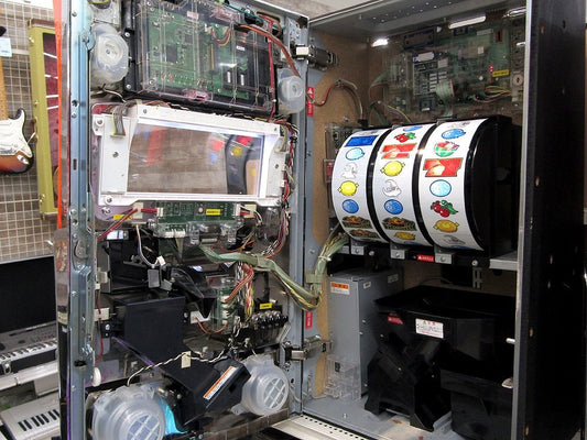 パチスロ実機 KPE マジカルハロウィン2 マジハロ コイン不要機搭載 100V電源対応 Vol調節つまみ有 - 電動工具・楽器・ブランド・住設家電も総合リユース｜リサイクルショップ福助