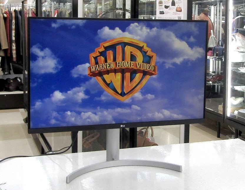 LG フレームレス モニター ディスプレイ 32UN550 - W 31.5インチ/4K/HDR/VA非光沢/HDMI×2 スピーカー搭載/高さ調節可 - 安心保証・業界最安値の販売 福助