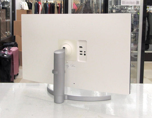 LG フレームレス モニター ディスプレイ 32UN550 - W 31.5インチ/4K/HDR/VA非光沢/HDMI×2 スピーカー搭載/高さ調節可 - 安心保証・業界最安値の販売 福助