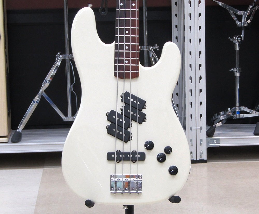 メーカー等詳細不明 Loudnes 山下昌良モデル風エレキベース 4弦 レギュラースケール - 安心保証・業界最安値の販売 福助