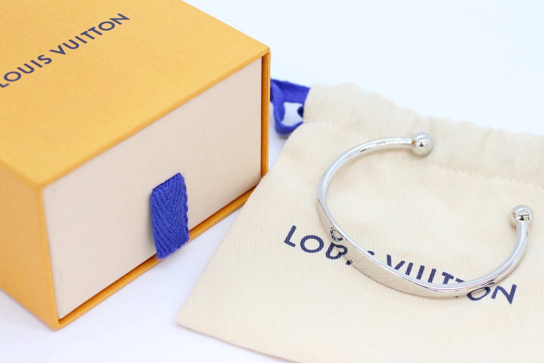 LOUIS VUITTON(ルイ ヴィトン) M64839 モノグラム ジョンク バングル ブレスレット M シルバー - 安心保証・業界最安値の販売 福助