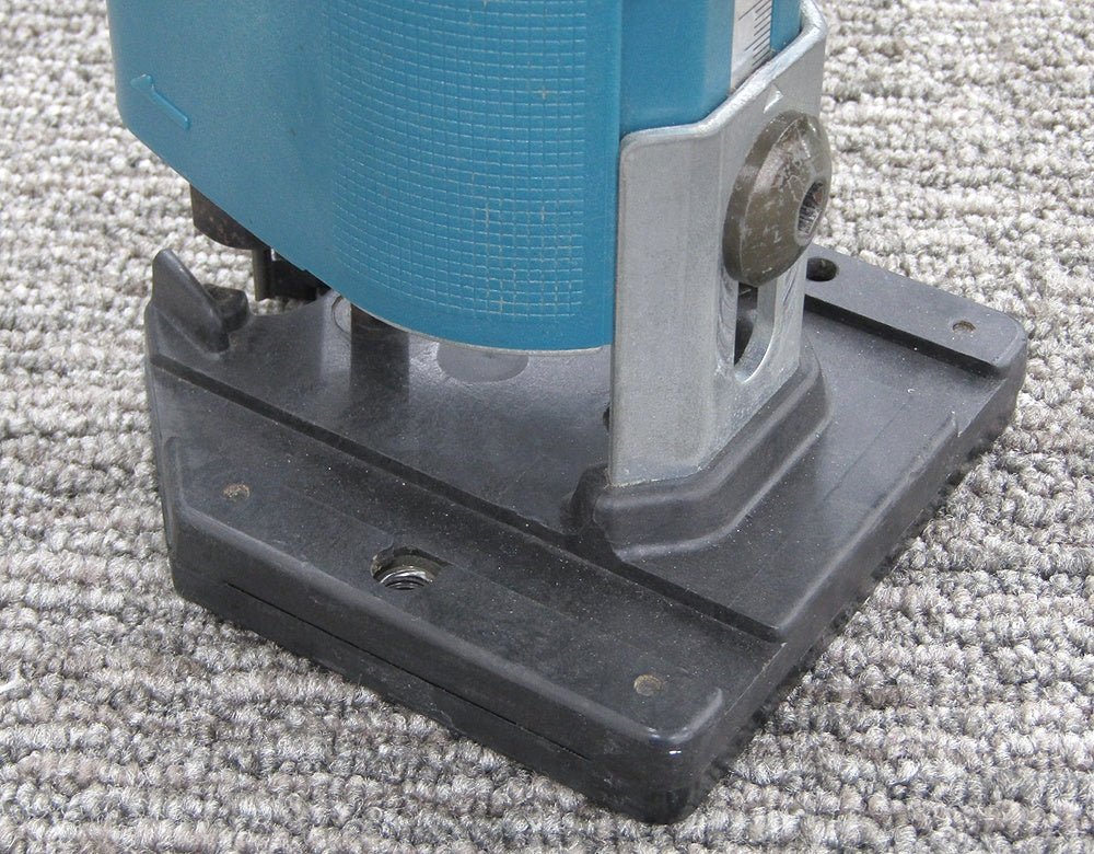 makita マキタ 3705 トリマ チャック孔径6mm - 電動工具・楽器・ブランド・住設家電も総合リユース｜リサイクルショップ福助