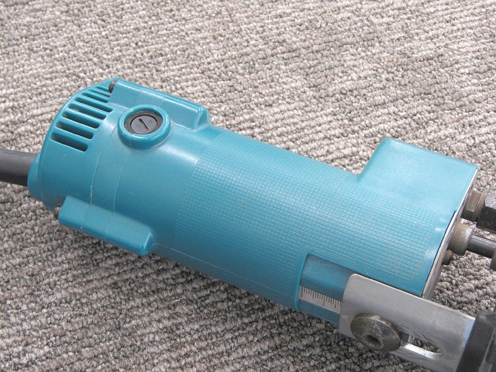 makita マキタ 3705 トリマ チャック孔径6mm - 電動工具・楽器・ブランド・住設家電も総合リユース｜リサイクルショップ福助