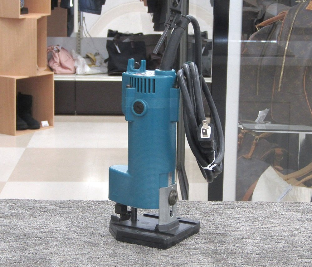makita マキタ 3705 トリマ チャック孔径6mm - 電動工具・楽器・ブランド・住設家電も総合リユース｜リサイクルショップ福助