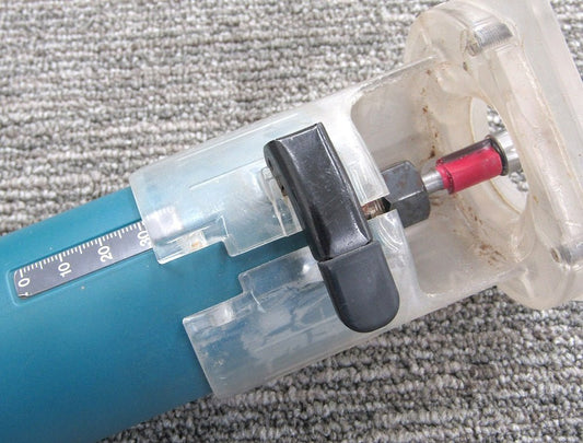 makita マキタ トリマ チャック孔径6mm 3707F 単相100V 50/60Hz - 電動工具・楽器・ブランド・住設家電も総合リユース｜リサイクルショップ福助