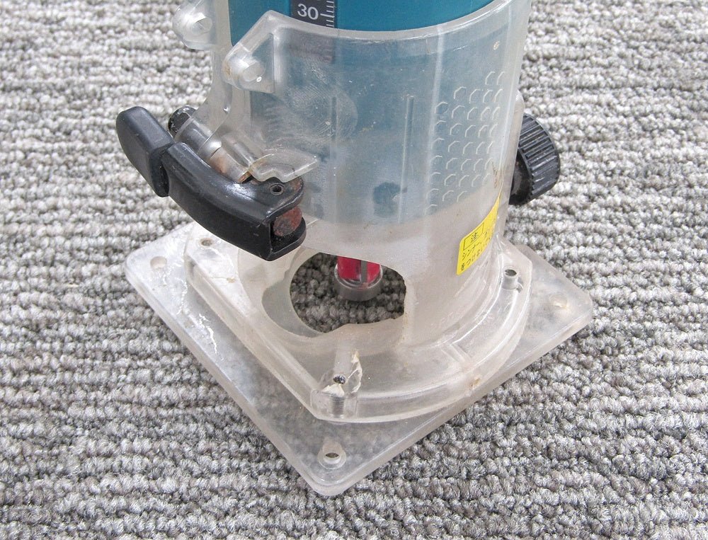 makita マキタ トリマ チャック孔径6mm 3707F 単相100V 50/60Hz - 電動工具・楽器・ブランド・住設家電も総合リユース｜リサイクルショップ福助