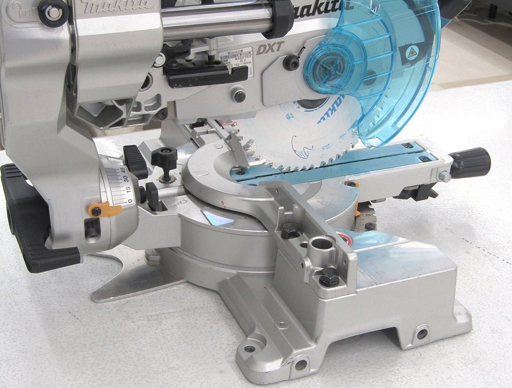 makita マキタ 充電式スライドマルノコLS610DZ 18V 刃径165mm/直角切断幅182mm - 電動工具・楽器・ブランド・住設家電も総合リユース｜リサイクルショップ福助