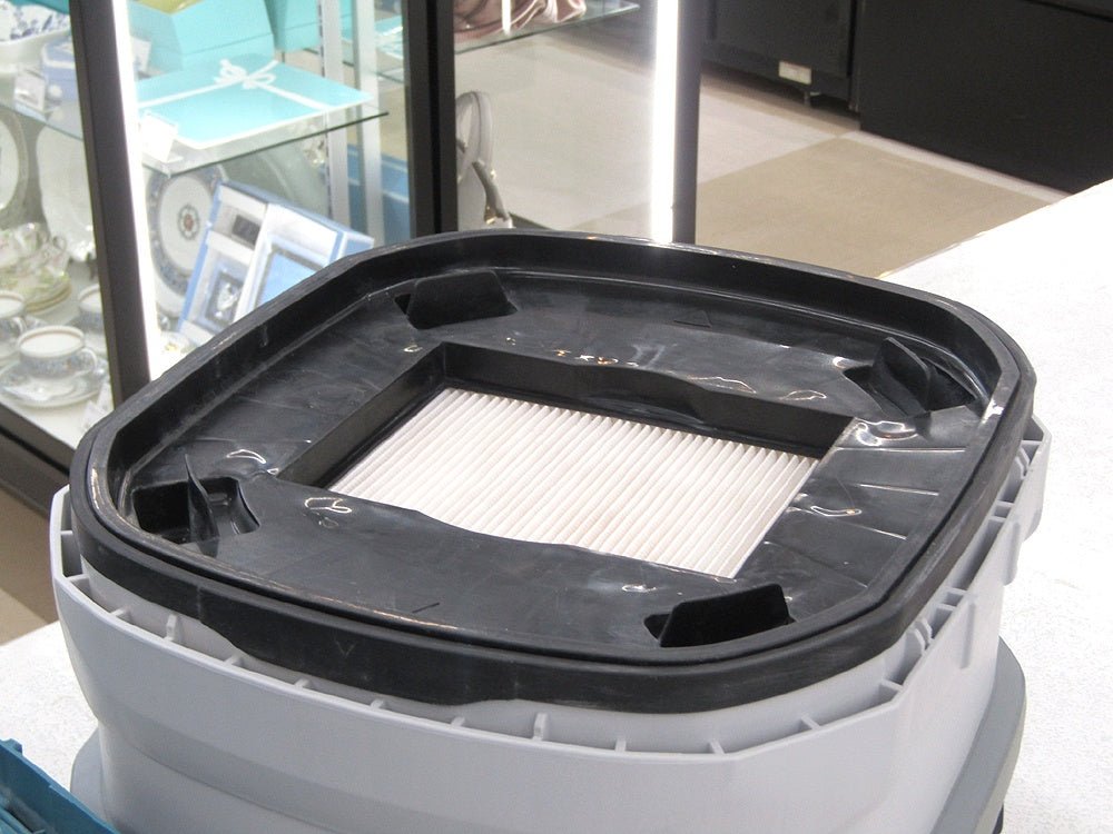 makita マキタ 集じん機 粉じん専用 VC0830 本体のみ 集じん容量8L 吸込仕事率220W 集塵機 - 電動工具・楽器・ブランド・住設家電も総合リユース｜リサイクルショップ福助
