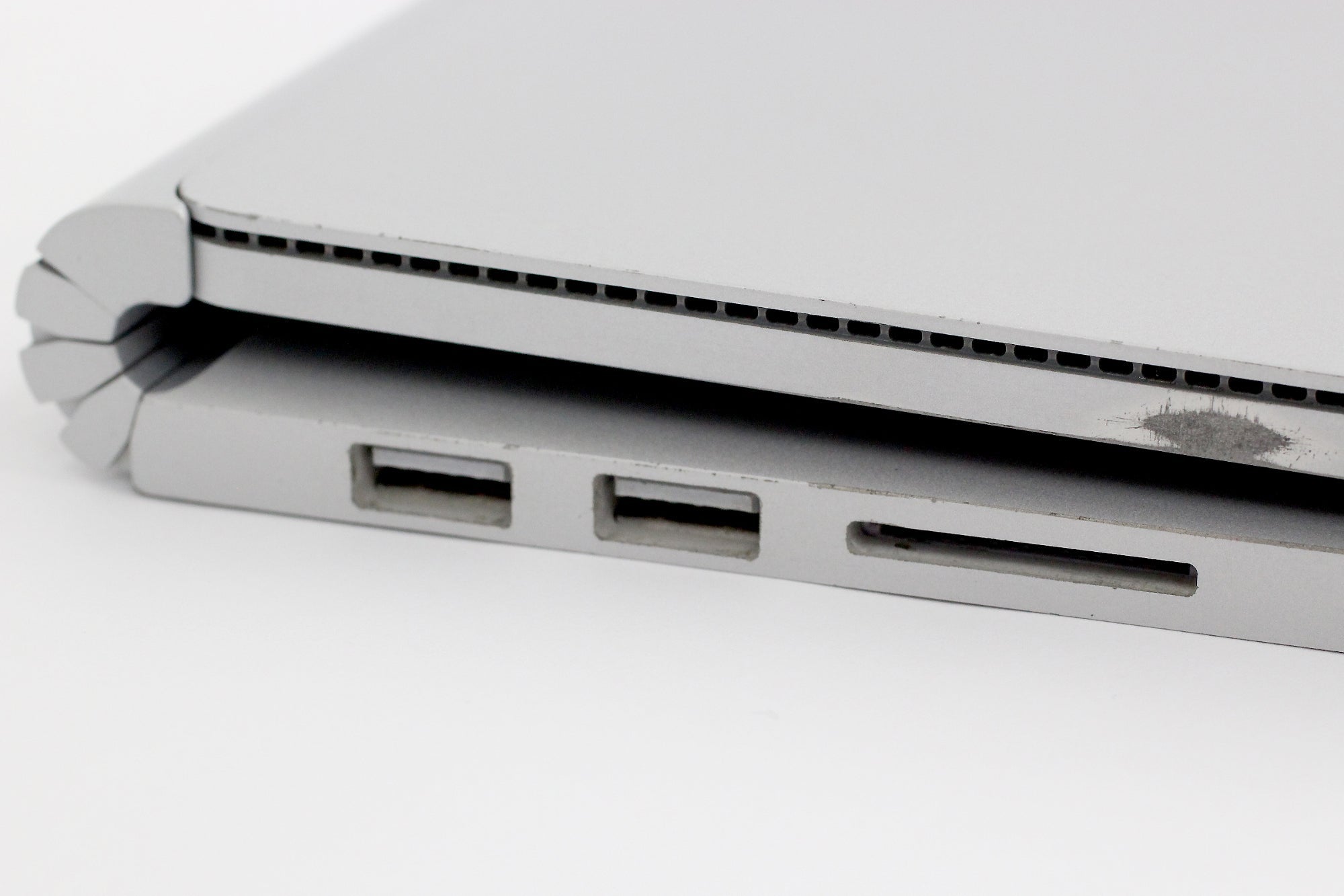 Microsoft(マイクロソフト) Surface Book 3 SLZ-00018 (15型/Windows11Pro/Core i7-1065G7/メモリ16GB/SSD256GB/Intel Iris Xe Graphics)ノートPC - 電動工具・楽器・ブランド・住設家電も総合リユース｜リサイクルショップ福助